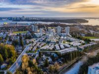 起价仅$50+万，入住狮门大桥旁全新社区