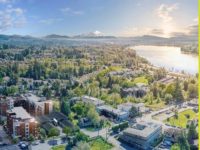 亲近自然和都市便利兼得，10分钟车程即达满分私立学校