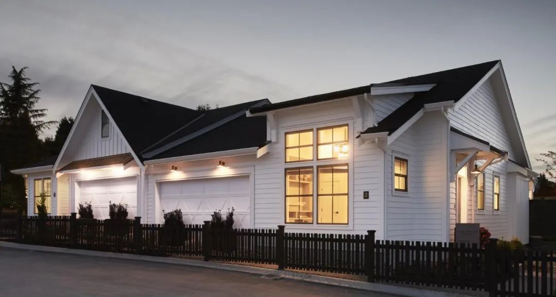 每尺低至$300+，入住北美最受欢迎牧场风格大户型联排别墅