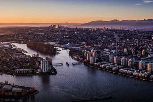 定金低至5%,$40+万起入住大温水岸社区、采光充足Loft风格错层公寓 定金低至5%,$40+万起入住大温水岸社区、采光充足Loft风格错层公寓